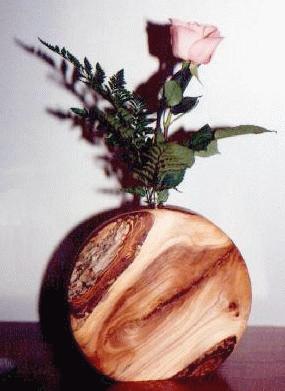 Elm Budvase